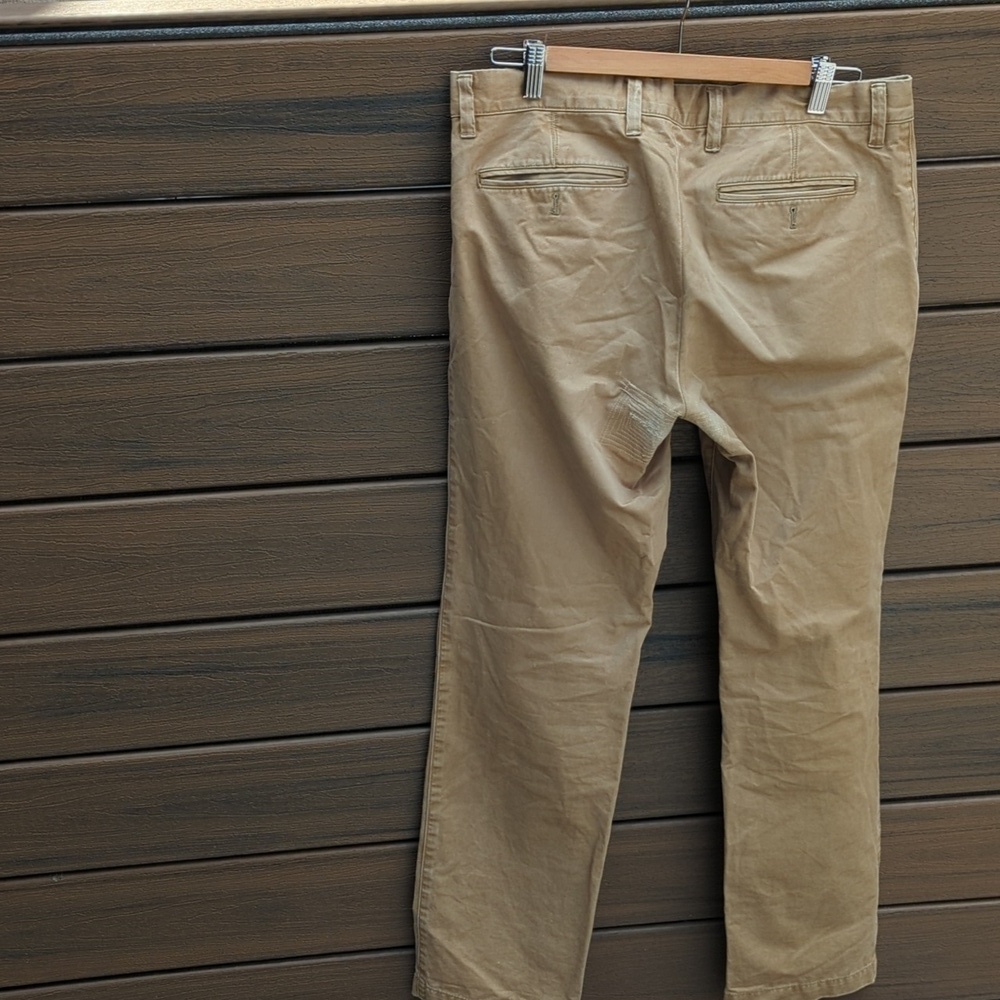 Men's Banana Republic Vintage StraightFaded Beige Pants - 32x32 - Good Condition - Picture 5 of 6
